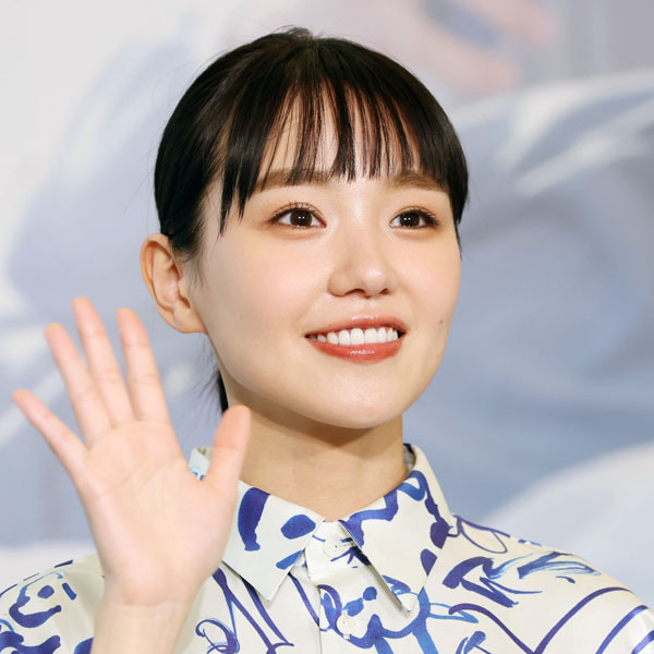 奈緒の演技の土台は“人のよさ” 役のタイプがどんなに違えど、共通して深みがある（高倉文紀／美少女・女優評論家）(日刊ゲンダイDIGITAL)
