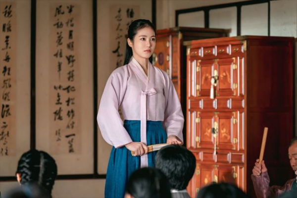 “スカウトから3カ月”でスターに…韓国で社会現象を生んだ美少女シン・イェウンとは？　最新作では歌や踊りも完璧なエリート演じる＜ジョンニョン：スター誕生＞(WEBザテレビジョン)