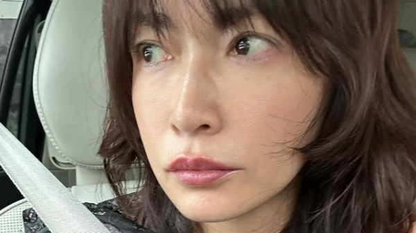 長谷川京子(46) ピラティス“美スタイル”に“おでこ全開”美容院など日常の姿を公開！メンタル回復方法に注目集まる(めざましmedia)
