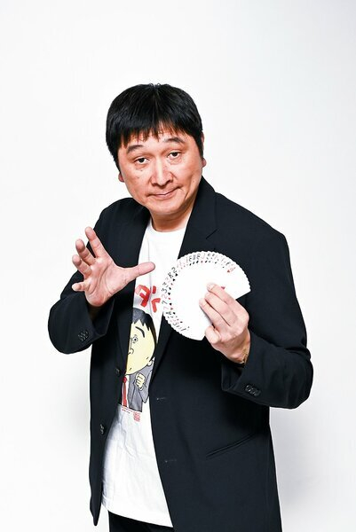 子どもの頃からお調子者、両親の離婚後は創作意欲でおもちゃを手作り…芸人・ほいけんたの原点(双葉社 THE CHANGE)