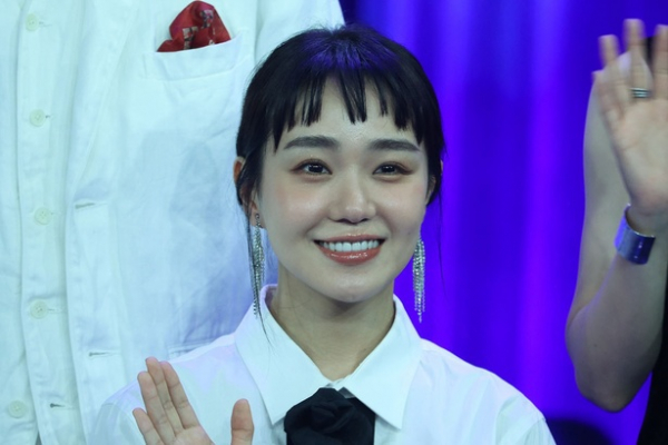 奈緒、玉森裕太“海里”が好きなパチンコを笑顔で打つオフショットに「激レア姿を見れて嬉しい」の声＜あのクズ＞(WEBザテレビジョン)