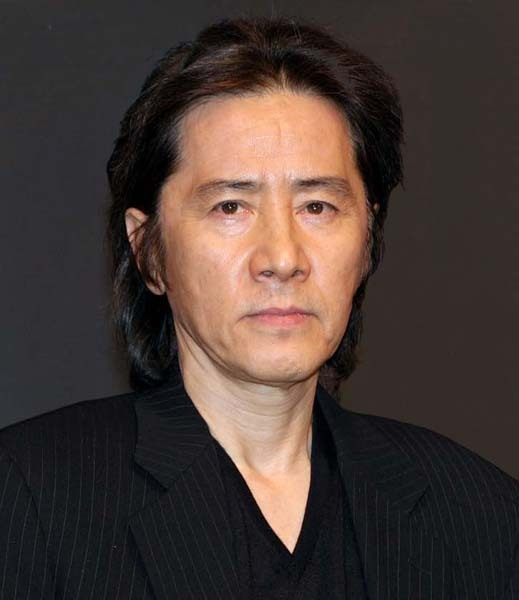 田村正和さん晩年ご近所秘話 最愛の80歳妻と仲良くツーショット散歩(日刊ゲンダイDIGITAL)