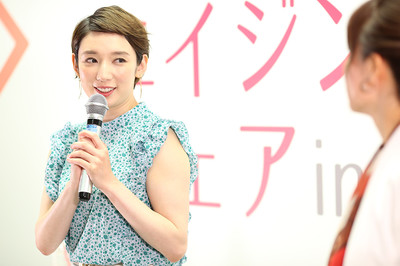 宝塚歌劇団・元男役の沙央くらま、大阪で美容法を伝授（Lmaga.jp）