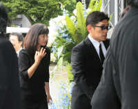 薬丸裕英、“妹”の妻石川秀美さんと参列「可愛がってもらった」（スポニチアネックス）