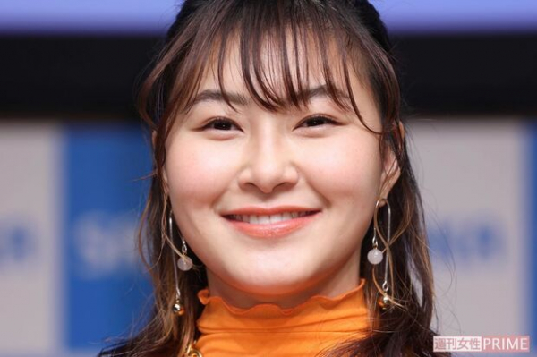 「浮かれすぎ」村上佳菜子の夫顔出し＆ラブラブアピに違和感の声、“福原愛化”の懸念(週刊女性PRIME)