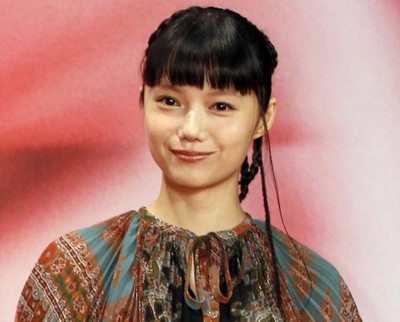 結婚＆妊娠…おめでた続く宮崎あおいに囁かれる“引退危機”（日刊ゲンダイDIGITAL）