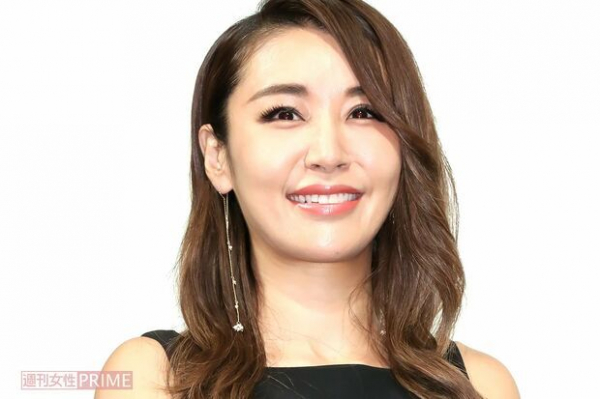 鈴木紗理奈、不倫報道で“潔白”主張も身に覚え？“赤ベンツ不倫”議員に連発した「必死の擁護コメント」(週刊女性PRIME)