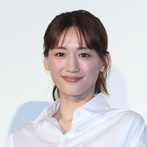 綾瀬はるか最新作「ルート29」大惨敗の気配 主演映画のワースト記録を塗り替える？(日刊ゲンダイDIGITAL)