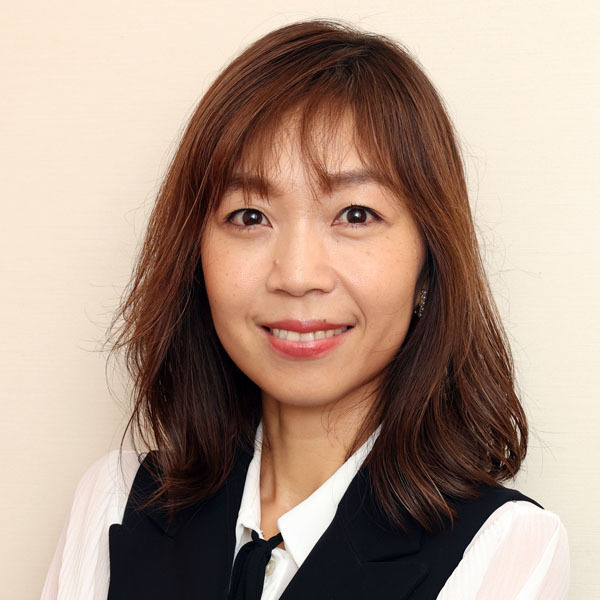 「ヌーブラヤッホー！」のお笑いコンビ「モエヤン」青の久保いろはさん再婚「相手は８歳年上の…」【あの人は今】(日刊ゲンダイDIGITAL)