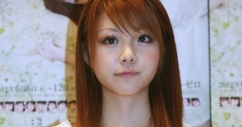 田中れいなさんが第一子の出産を発表。 我が子とのツーショットを公開「れーなママ頑張ります」(ハフポスト日本版)