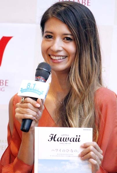 2度目の離婚に踏み切った吉川ひなの壮絶半生…最初の夫IZAMとは