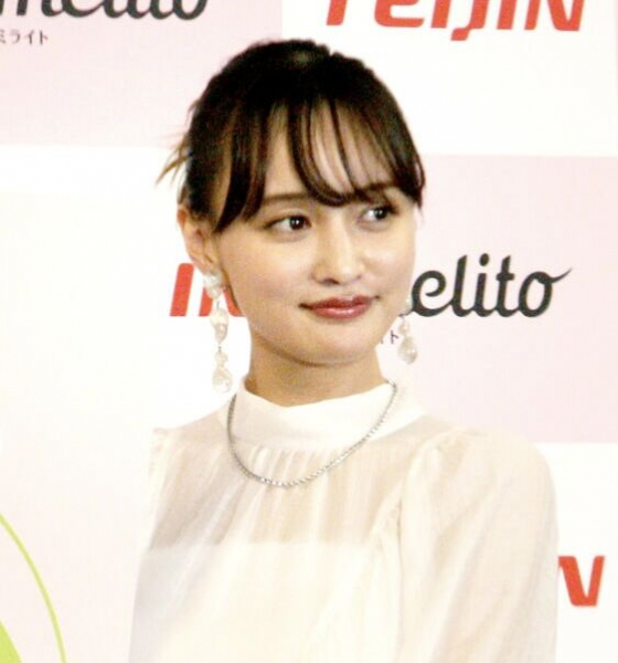 ＪＯＹの妻・わたなべ麻衣、日本化粧品検定１級合格を報告　「本名の癖」インパクトある本名も披露(スポーツ報知)