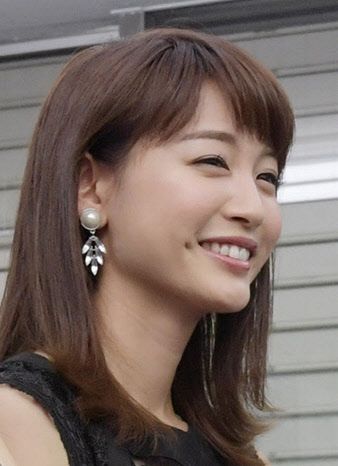 新井恵理那、「来年春に出産予定」第2子妊娠を昨年10月に出産の第1子とともに報告　フォロワーは祝福し「幸せ満開フォト」「お肌ツヤツヤ」(中日スポーツ)