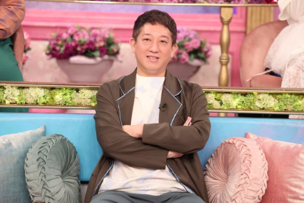 サバンナ・高橋茂雄 16歳下の妻と「忙しい郵便局くらいピタピタしてる♡」とラブラブな様子を明かすも、元カノとの写真を妻が発見！？(めざましmedia)