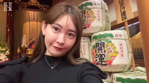 小嶋陽菜、名物メイクと大騒ぎのイベント舞台裏に密着　「ドライヤーセレブ」「元気そうでなにより」(リアルサウンド)