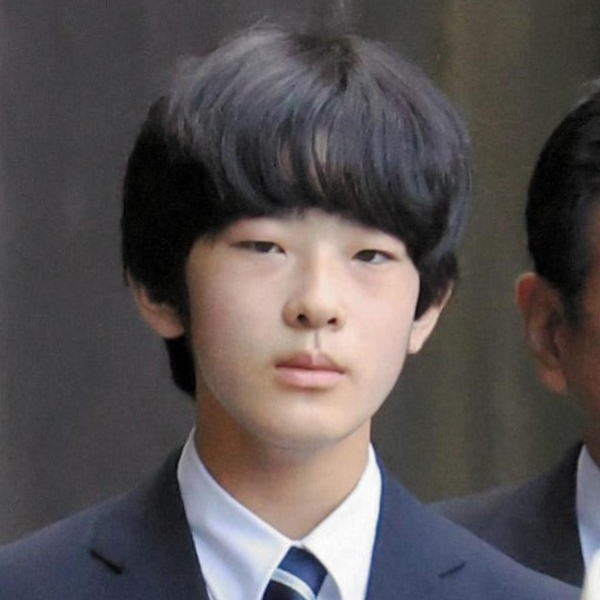 秋篠宮ご夫妻が言及「海外留学」は進学含みか…悠仁さま“東大進学反対署名”再開で方針転換に現実味(日刊ゲンダイDIGITAL)