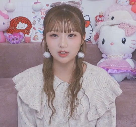 現役JK辻希美長女、スクールバッグの中からヴィトンの財布「育ち良い」「17歳とは思えない」(日刊スポーツ)