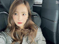 板野友美、家族3人でディズニー満喫　3歳娘とおそろいのコーデ披露に「めっちゃ可愛いです」「いいね100回以上押したい」(ねとらぼ)