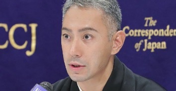 市川團十郎さん、長女が亡き妻・小林麻央さんのコートを着られるようになったと報告(ハフポスト日本版)