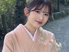 22歳夫が急逝のシンママモデル、初の七五三迎えた娘と“おそろい”尽くし！　自身の着物を子へ“引き継いで”「元気に長生きできますよう」　(ねとらぼ)