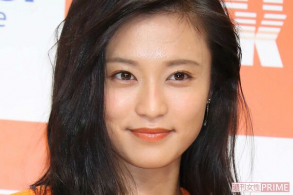 「中国はどうなった？」小島瑠璃子、元AKB結婚式での“1年ぶり”近影につれない声(週刊女性PRIME)