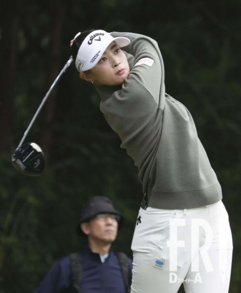 【独自】プロゴルファー・柏原明日架 キャディーとの不倫裁判で慰謝料300万の支払命令が下っていた(FRIDAY)