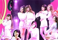 “アップした美貌”「fromis_9」、2ndミニアルバムショーケースでダイエットの秘訣を公開（WoW!Korea）