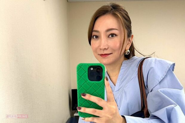 加藤茶夫婦、大物プロデューサーから贈られたケーキでXmas祝福、加藤家の今年の漢字は「越」(週刊女性PRIME)