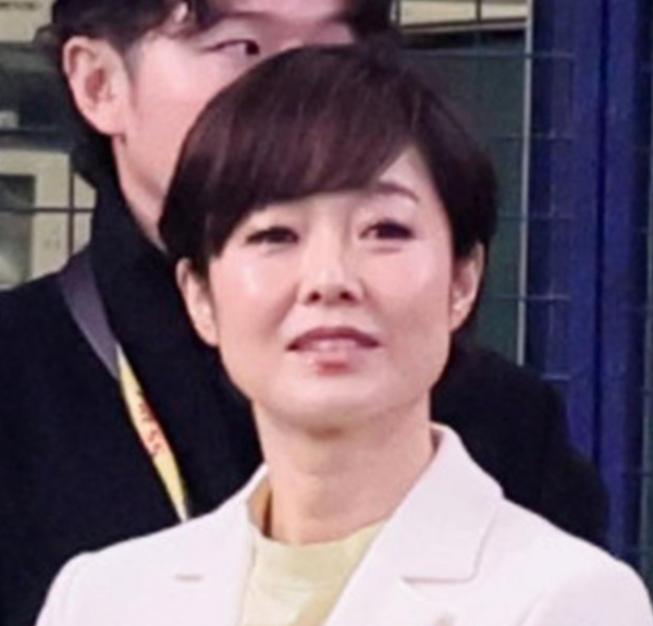 有働由美子「まちぶせ」告白　大ファン60歳俳優に「好感度」狙いで贈った贈り物はまさかの…(日刊スポーツ)