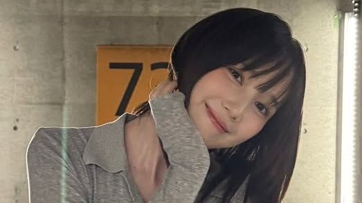 本田翼 タイトミニワンピ姿で圧倒的スタイル際立つ！新年初の私服コーデに「最高のお手本！」と反響(めざましmedia)