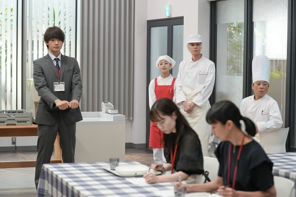 佐野勇斗“翔也”に課せられた大仕事に予期せぬピンチが…！ NHK朝ドラ『おむすび』社内を駆け回る翔也が最後に向かう先は？(映画チャンネル)