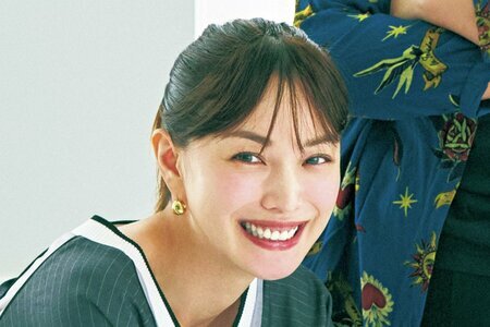 蛯原友里が夫のRIP SLYME・ILMARIの楽曲で照れ照れダンス「可愛すぎる」45歳ママ業＆モデル業で大忙し(LIMO)