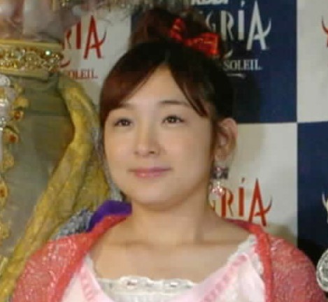 未成年スキャンダル、2度の離婚…12歳で鮮烈デビューの36歳が肩出し〝ミニモニ〟ショット「全盛期を思い出す！」「下っ腹が可愛いぃ」(西スポWEB OTTO！)