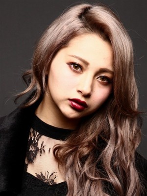 絶滅危惧種の“ド派手ギャル”？ ゆきぽよの革新的な芸能界進出ルートとは（リアルライブ）