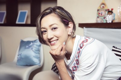 SHELLY、巧みなMCの裏に「姉への感謝」　三姉妹の末っ子が、姉妹の母になって（AbemaTIMES）