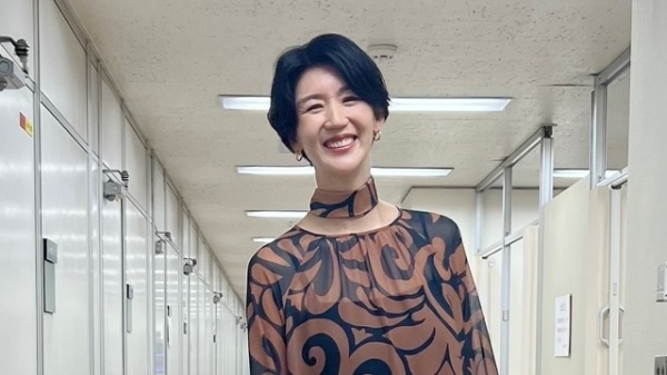 栗原恵 生後1カ月長男との“おやすみショット”公開！「全てが感謝で特別」腕枕で寄り添い眠る姿に「幸せがあふれ出てます」(めざましmedia)