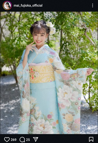 大物俳優ファミリー三女が17歳バースデー振袖ショット公開に「めっちゃきれいーっ」「凄く可愛い」(スポニチアネックス)