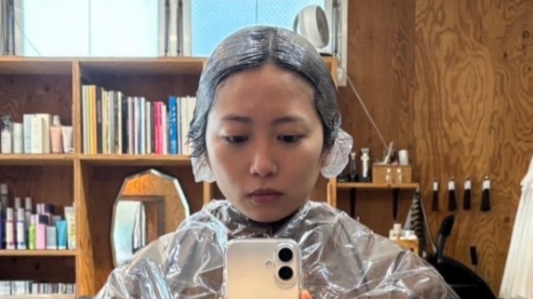 「個人的には大変身」志田未来 新ヘアスタイル公開！金髪？赤毛？などファン大予想の中…披露した姿に「サイコー」「似合ってます」(めざましmedia)