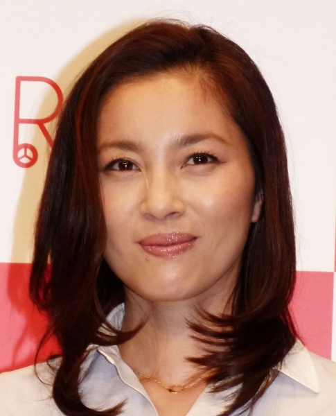 瀬戸朝香は川口春奈の《姉にしか見えない》？ 連ドラ7年ぶり復帰で仰天させた“若見えパワー”の源(日刊ゲンダイDIGITAL)