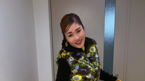 髪の毛がミラーボールの輝きでおったまげ！？平野ノラ 久々の美容院を堪能！サラツヤヘアに「とても似合ってます」(めざましmedia)