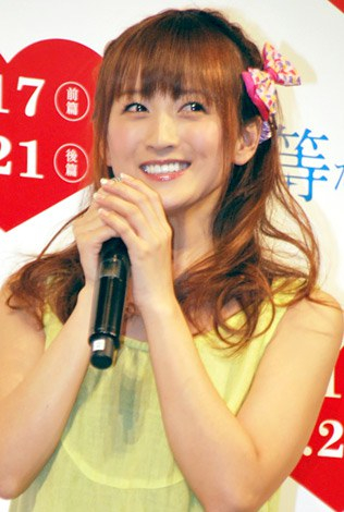 小松彩夏、第1子男児の出産を発表「大変な出産になりましたが、無事に産まれてくれたことに感謝の気持ちでいっぱいです」(オリコン)
