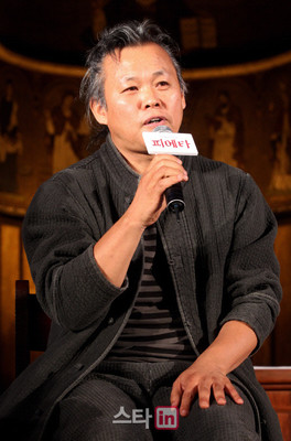 (朝鮮日報日本語版) 性暴力疑惑のキム・ギドク監督、離婚手続き中（朝鮮日報日本語版）
