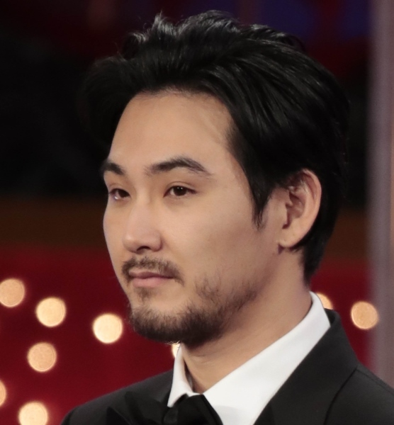 松田龍平は両親のイイトコ取り？「東京サラダボウル」“アリキーノ”に沼るファン増殖のワケ(日刊ゲンダイDIGITAL)