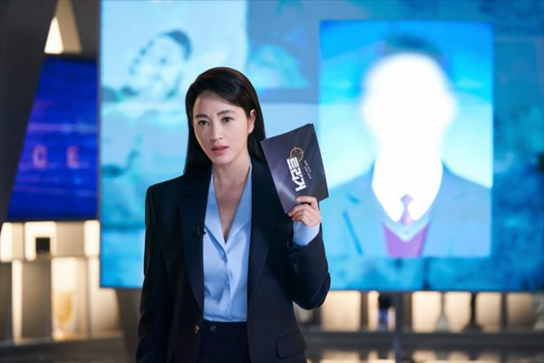 “韓国映画界の女帝”キム・ヘス、チョン・ソンイル＆チュ・ジョンヒョクと“チームの絆”体現「無理に笑わないで」＜トリガー＞(WEBザテレビジョン)