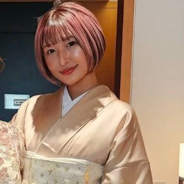 元人気キャバ嬢のプロ雀士、大槻眞衣子「娘と３人と１匹で力を合わせ」結婚＆改名発表(日刊スポーツ)
