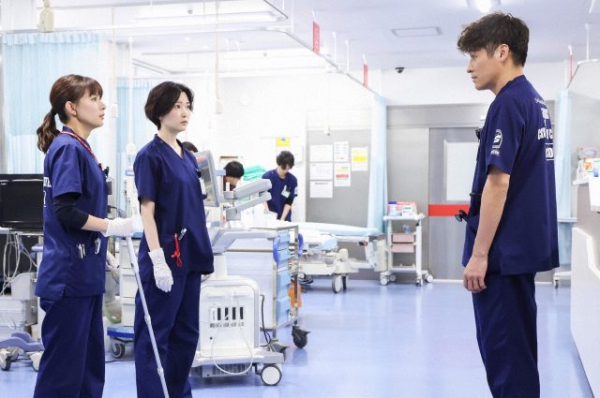 「まどか26歳、研修医やってます！」“まどか”芳根京子、“城崎”佐藤隆太からチーム医療の神髄を学ぶ 「組織を動かす人としてもう感服」「有能すぎる」(エンタメOVO)
