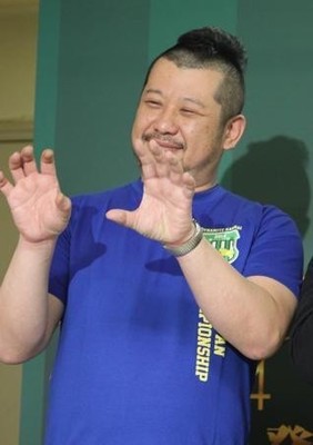 ケンコバ、彼女との初夜を明かす「余計なプレッシャーを与えていた」（リアルライブ）