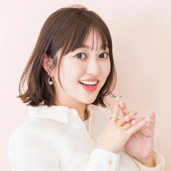 【菊地亜美さん】出産前に35cmヘアカット！ アレンジも簡単なヘアスタイルのポイントは？(MAQUIA　ONLINE)