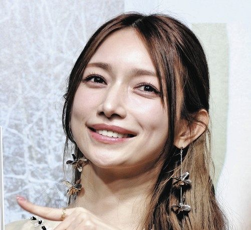 元モー娘。39歳タレント、『ランチ満喫』ショット公開 「可愛さでランチの内容が入ってこやん」「食べている姿も素敵」(中日スポーツ)
