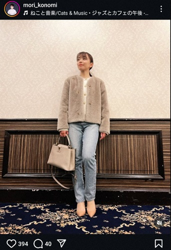 夫は有名関取、美人歌手　レアなデニムスタイル披露に「八頭身で足長であることが判明」「上品」(スポニチアネックス)